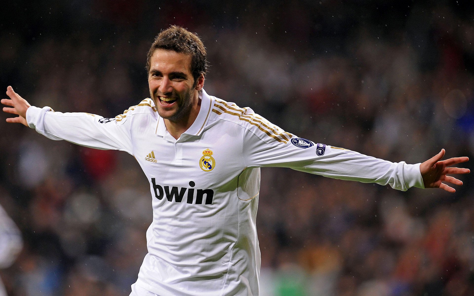 kering.com-波兰队欧洲杯表现平平，莱万多夫斯基状态低迷，波兰足球队莱万